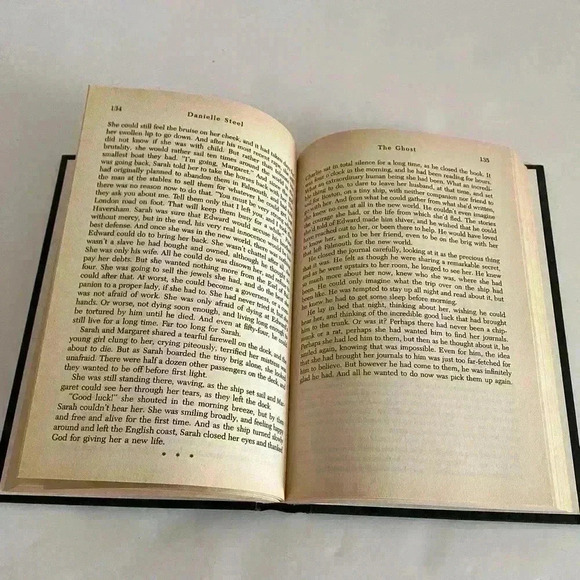 Danielle Steel The Ghost - Picture 9 of 9